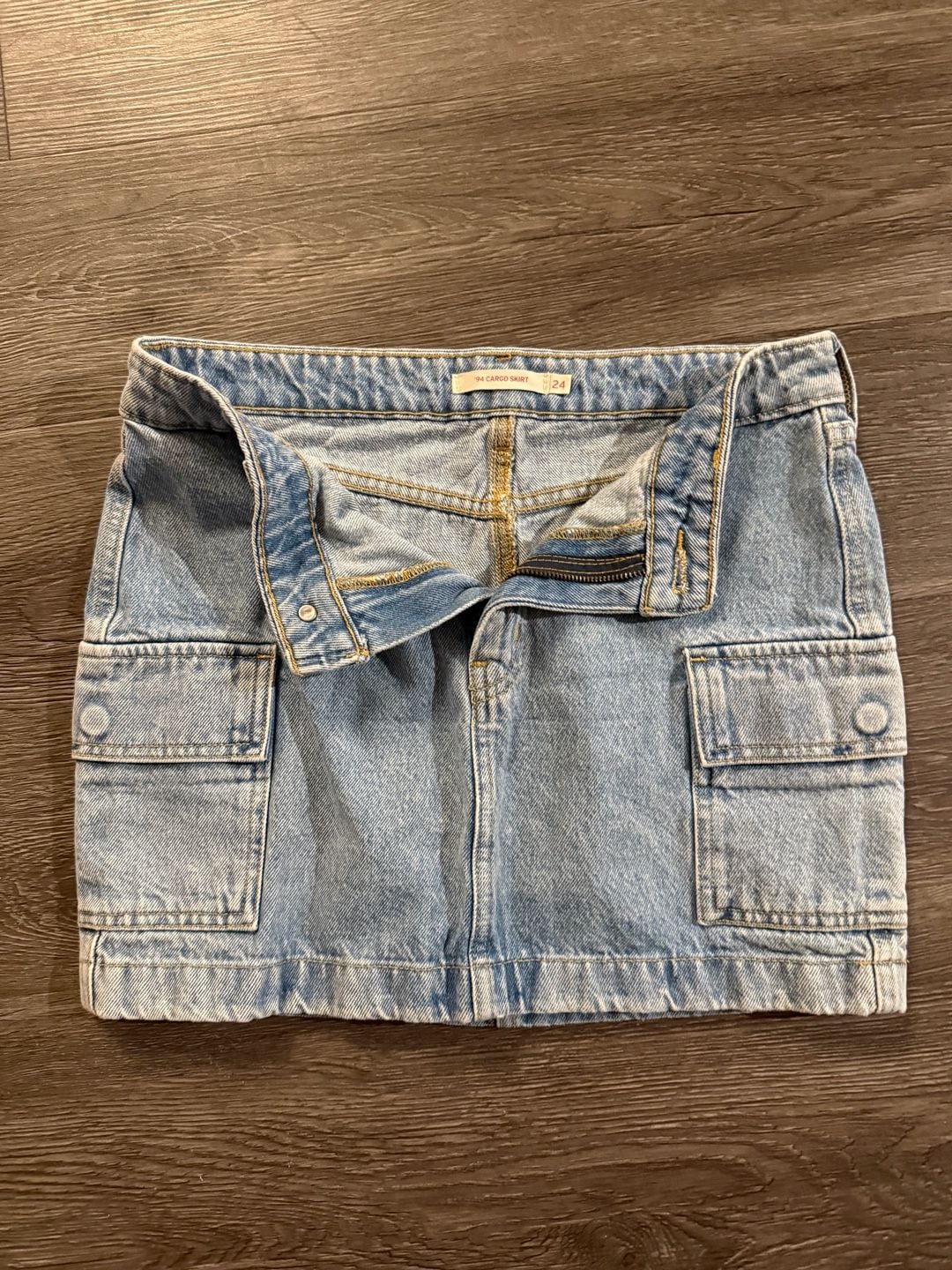 Levi's '94 Cargo Mini Skirt In Light Wash
